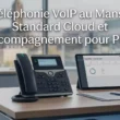 Téléphonie VoIP au Mans : Standard Cloud et Accompagnement pour PME — visuel d'illustration de poste téléphonique IP et tablette de gestion (généré par Gemini)